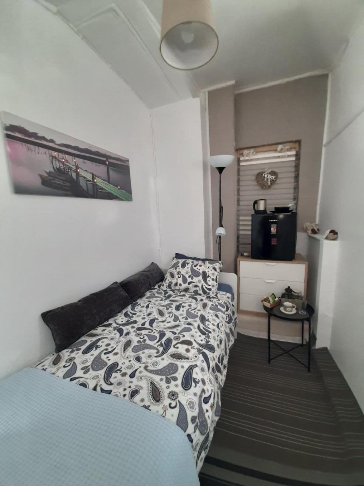 Appartement Georgias House 7 Min From Athens Airport à Artemi Chambre photo